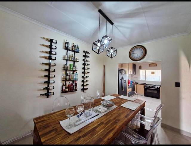 3 BEDROOM SIMPLEX FOR SALE IN BIRCHLEIGH NORTH